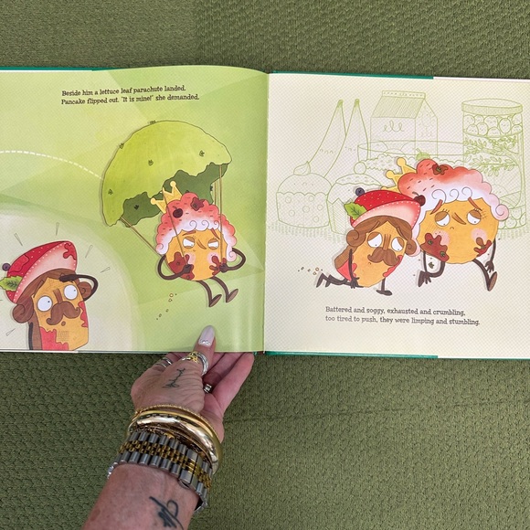 Three hardback pictures books all in like new condition! - Picture 6 of 10